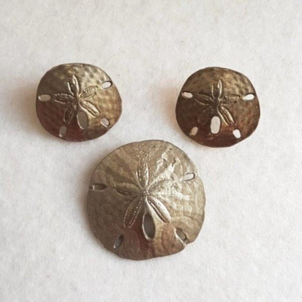 Signed vintage sand dollar brooch and stud earring set.